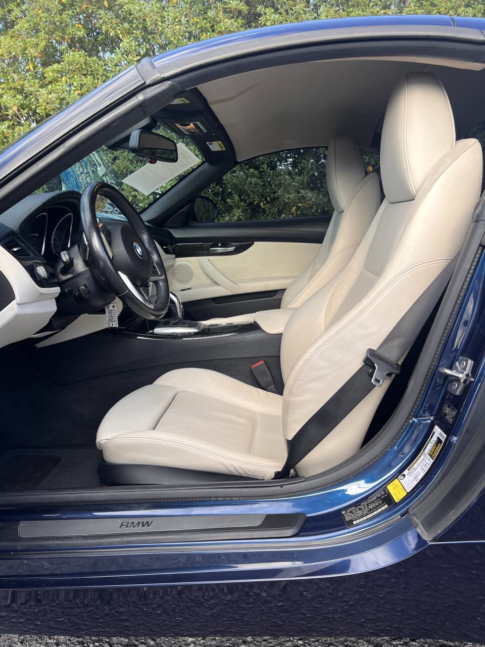 Used 2009 BMW Z4 sDrive35i image 16