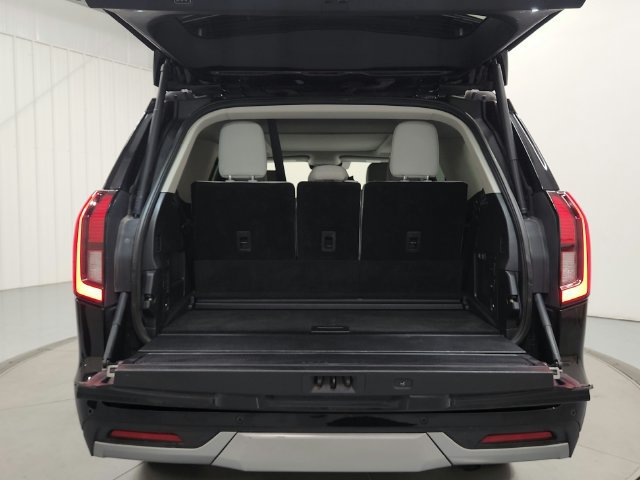 Used 2025 Ford Expedition Platinum w/ Driver's Package AWD/4WD image 30