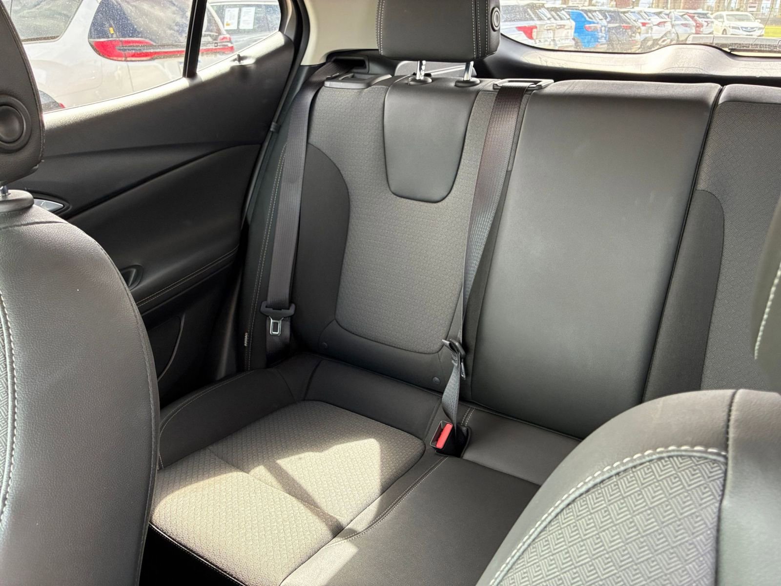 Used 2025 Buick Encore GX Preferred image 32