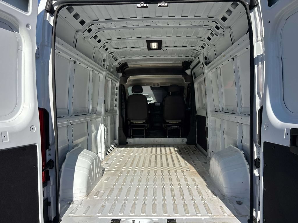 Used 2026 RAM ProMaster 2500 w/ Convenience Group FWD image 9