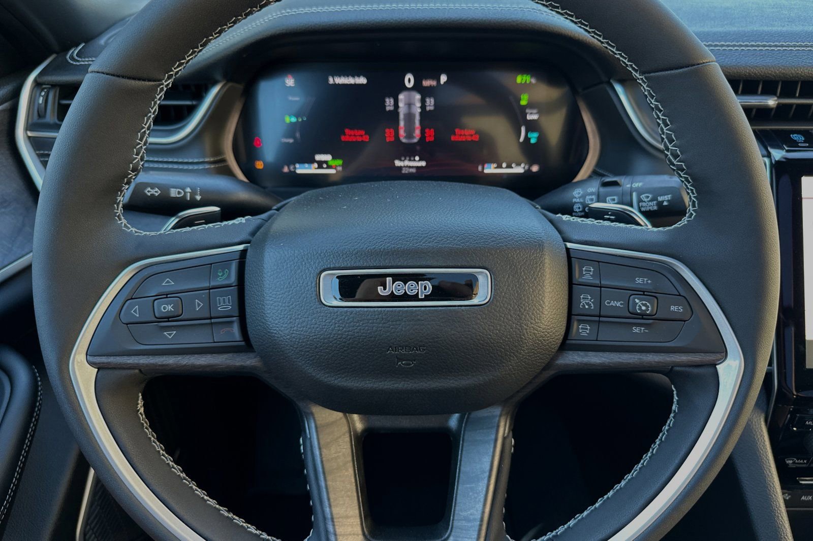 New 2024 Jeep Grand Cherokee Limited 4xe image 22