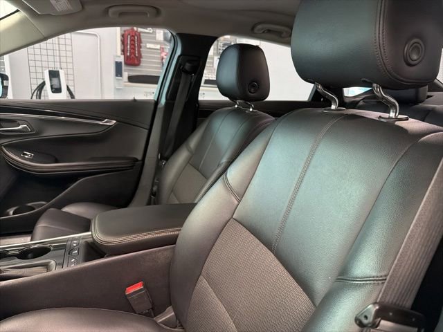 Used 2019 Chevrolet Impala LT w/ LT Convenience Package FWD image 15