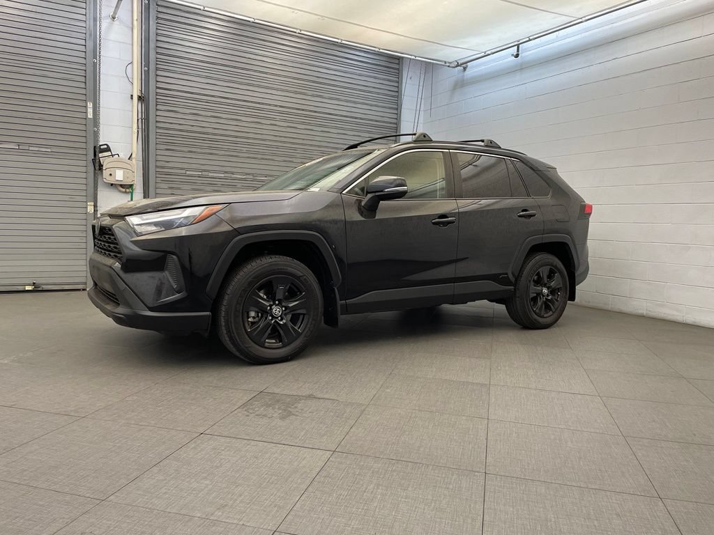Used 2025 Toyota RAV4 XLE AWD/4WD image 6