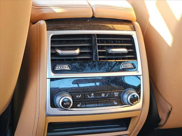 Used 2021 BMW 750i xDrive w/ M Sport Package AWD/4WD image 18