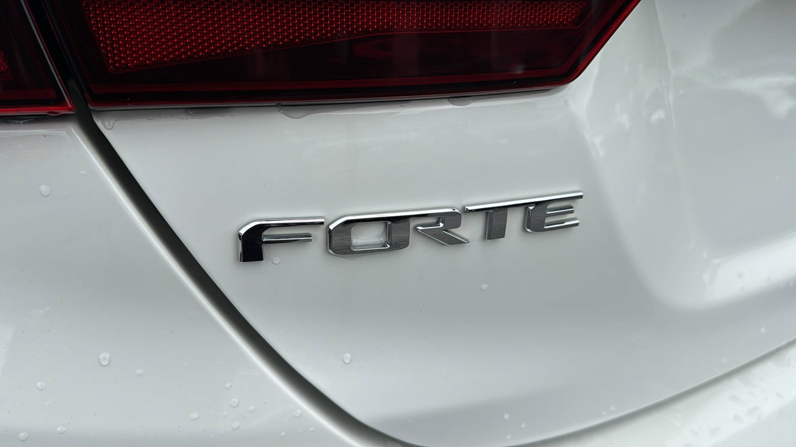 Used 2019 Kia Forte LXS FWD image 9