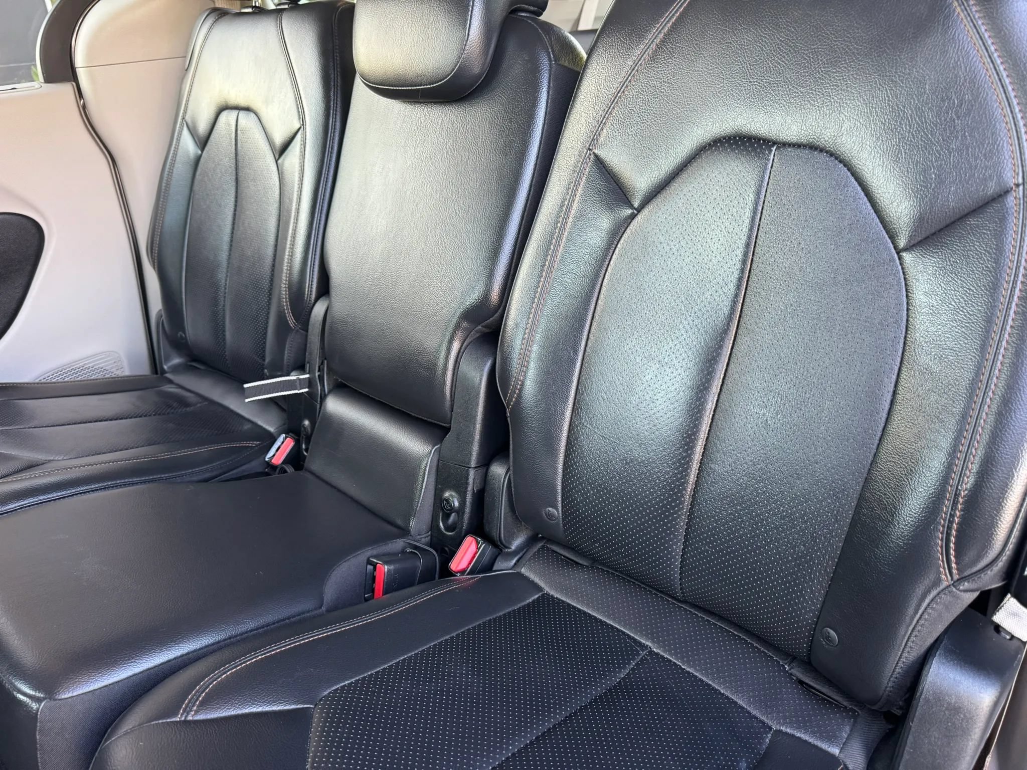 Used 2017 Chrysler Pacifica Touring-L Plus FWD image 28