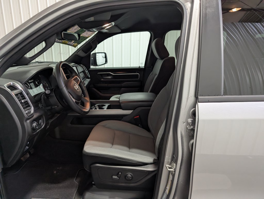 Used 2024 RAM 1500 Big Horn AWD/4WD image 14