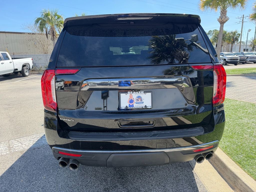 Used 2023 GMC Yukon Denali Ultimate AWD/4WD image 5