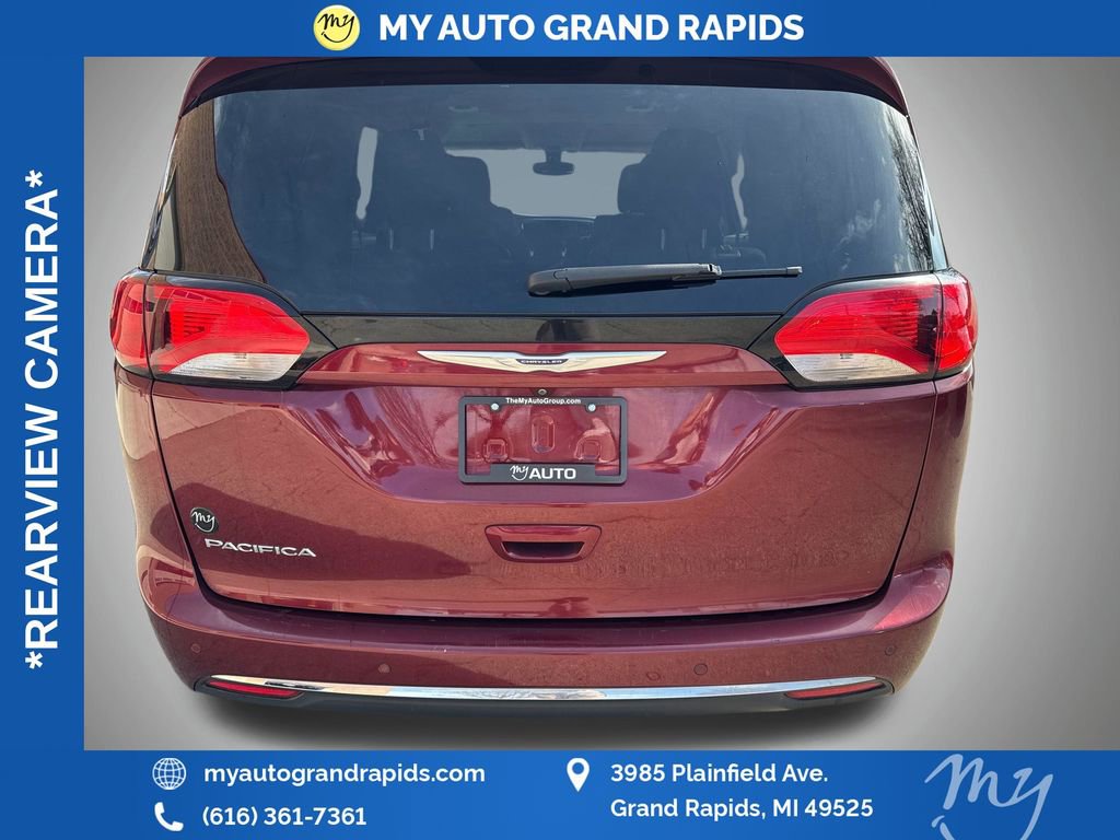 Used 2020 Chrysler Pacifica Touring w/ Cold Weather Group FWD image 6