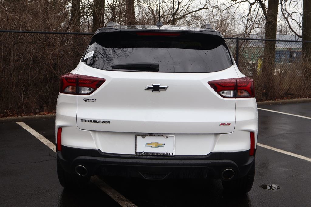 Certified 2023 Chevrolet TrailBlazer RS w/ Sun and Liftgate Package image 7