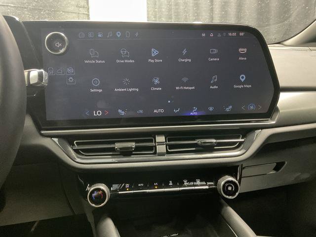 Used 2025 Chevrolet Equinox EV RS FWD image 23