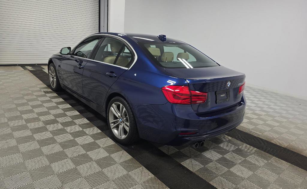 Used 2017 BMW 330i Sedan image 3