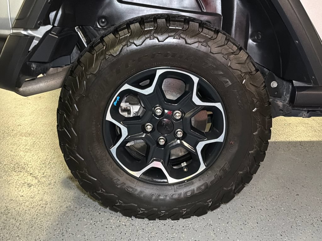 Used 2022 Jeep Wrangler Unlimited Rubicon 4xe w/ Cold Weather Group AWD/4WD image 8