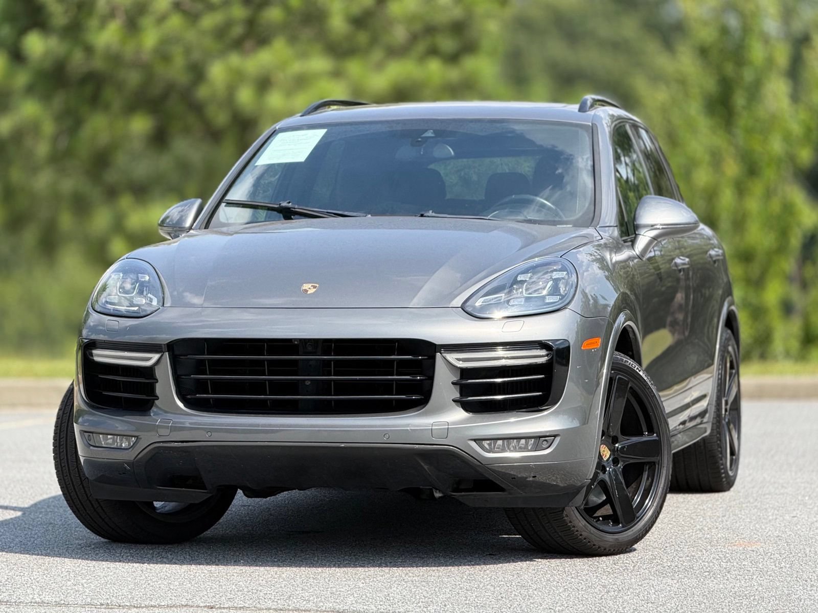 Used 2016 Porsche Cayenne Turbo AWD/4WD image 2