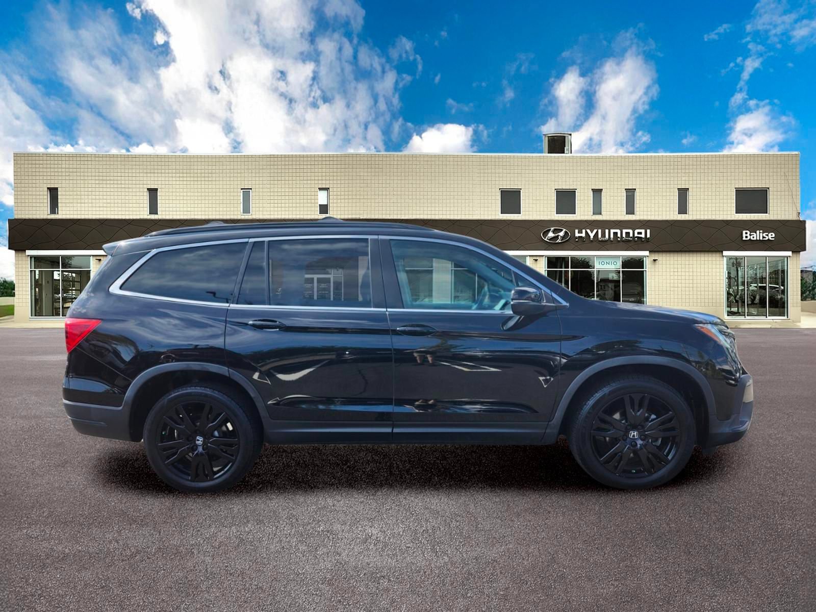 Used 2022 Honda Pilot Special Edition image 2