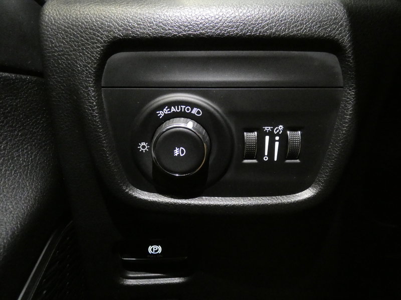 Used 2022 Jeep Grand Cherokee Trailhawk w/ Advanced Protech Group II AWD/4WD image 23