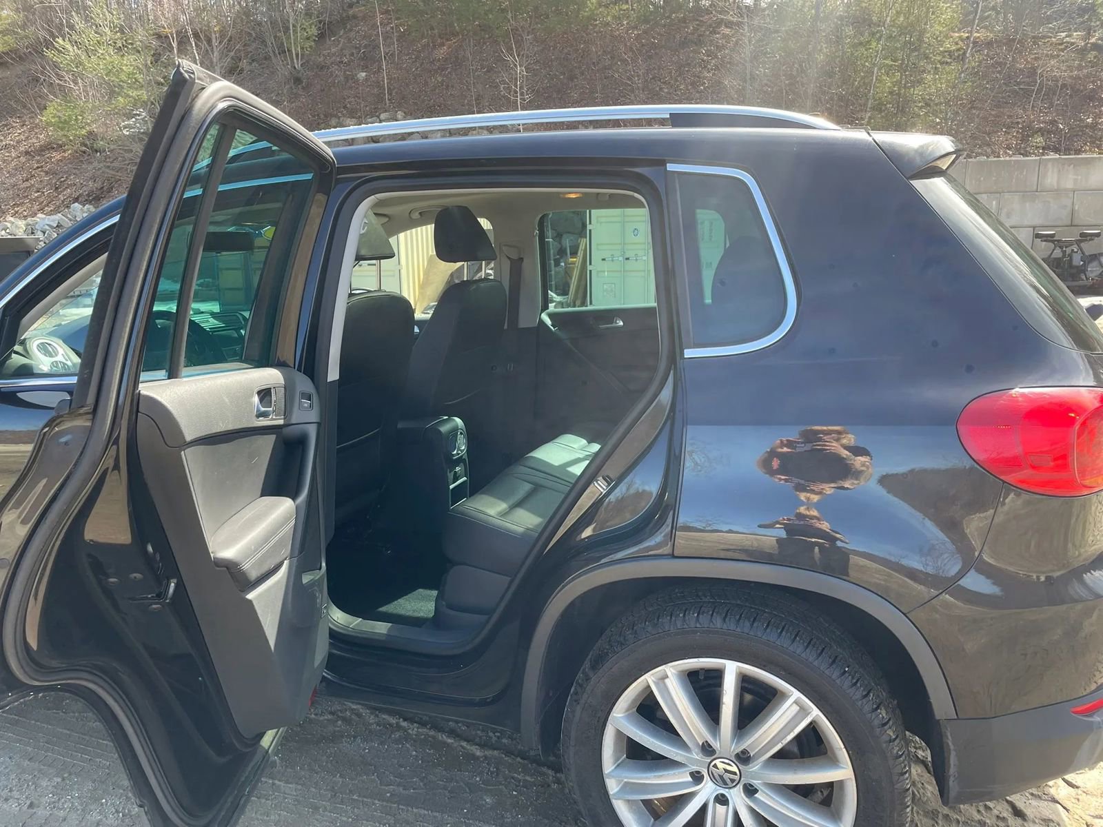 Used 2015 Volkswagen Tiguan SEL image 12