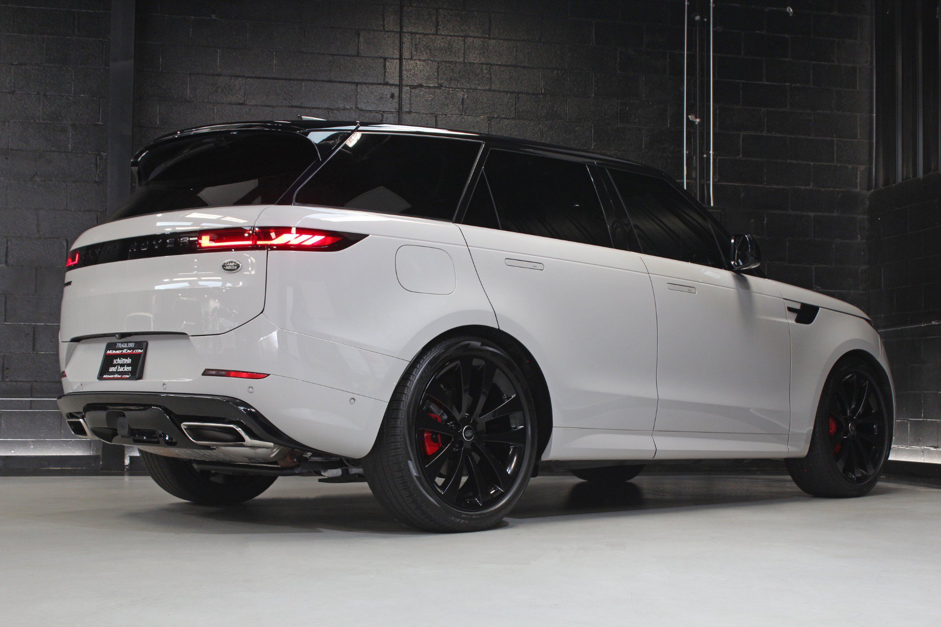 Used 2023 Land Rover Range Rover Sport SE Dynamic AWD/4WD image 14