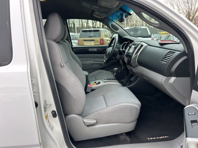 Used 2013 Toyota Tacoma 4x4 Double Cab w/ TRD Off-Road Pkg image 14