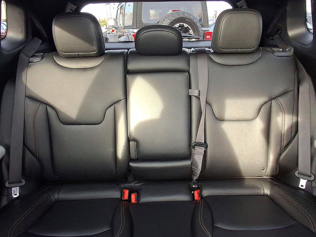 Used 2024 Jeep Compass Limited w/ Sun and Sound Group AWD/4WD image 13