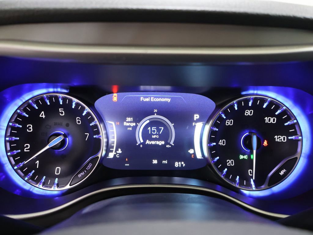 New 2027 Chrysler Pacifica Limited AWD/4WD image 25