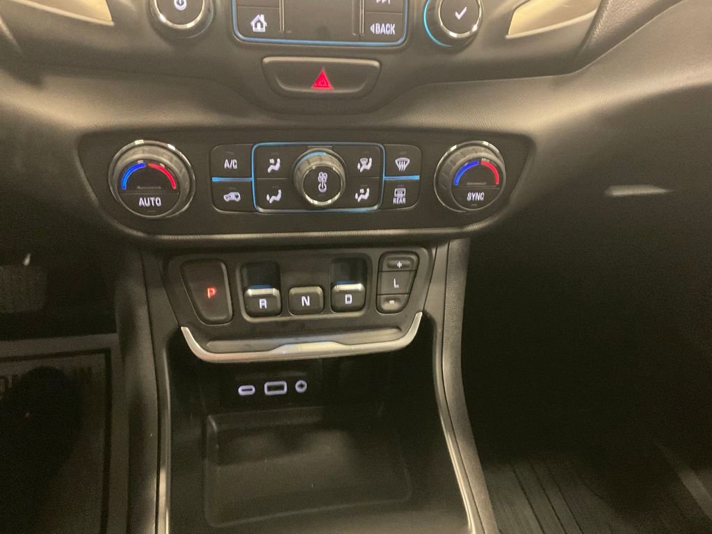 Used 2020 GMC Terrain Denali w/ GMC Pro Grade Package AWD/4WD image 27