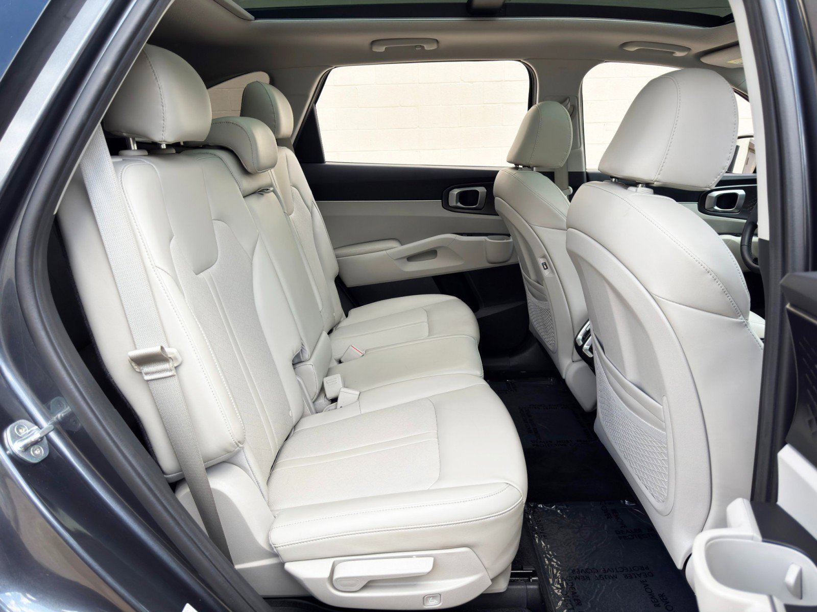 Used 2022 Kia Sorento S w/ Panoramic Sunroof Package FWD image 38