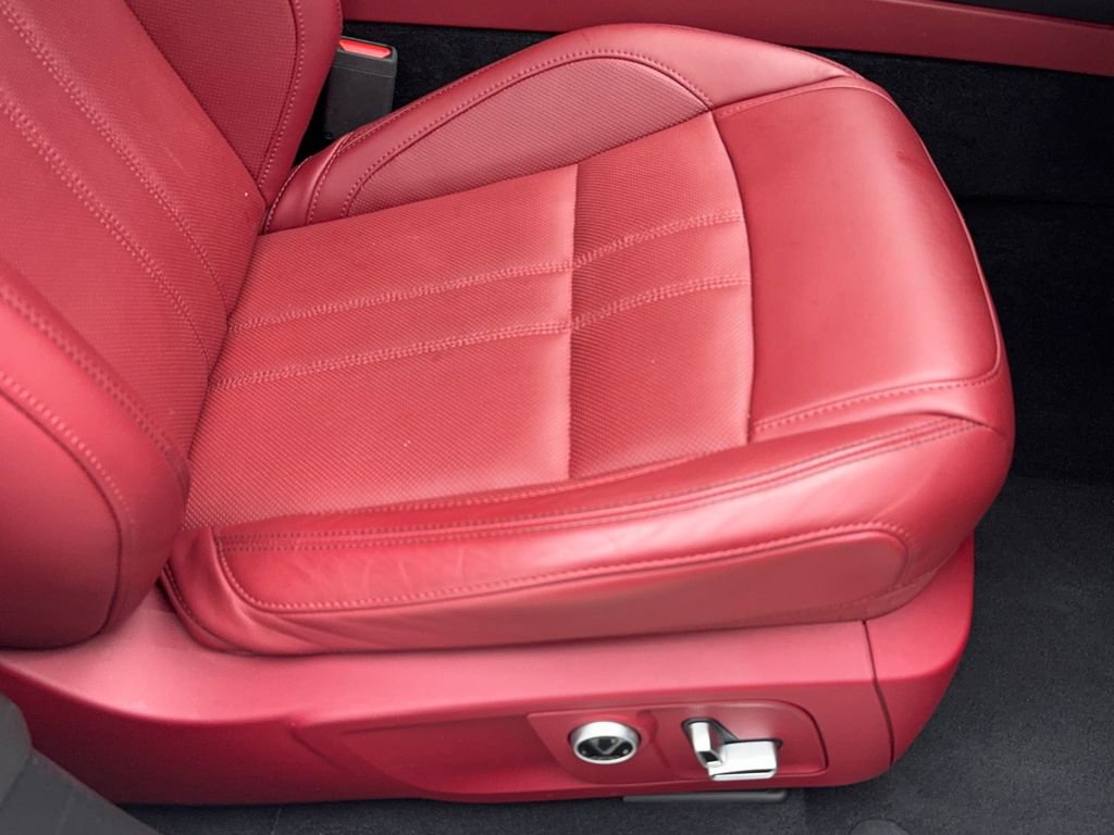 Used 2021 Maserati Levante S GranSport image 46