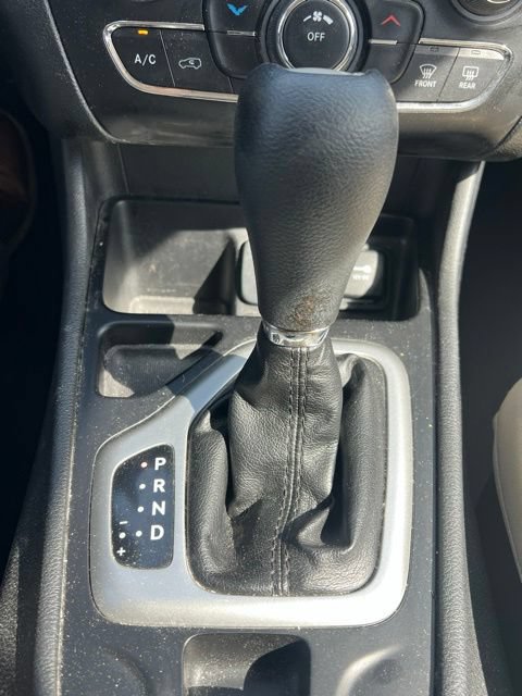 Used 2015 Jeep Cherokee Latitude FWD image 18
