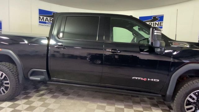 Used 2021 GMC Sierra 2500 AT4 w/ AT4 Premium Plus Package image 3