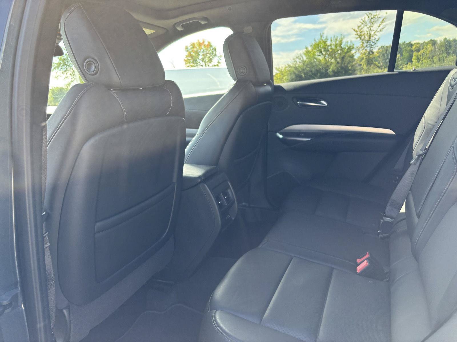 Used 2020 Cadillac XT4 Premium Luxury AWD/4WD image 19