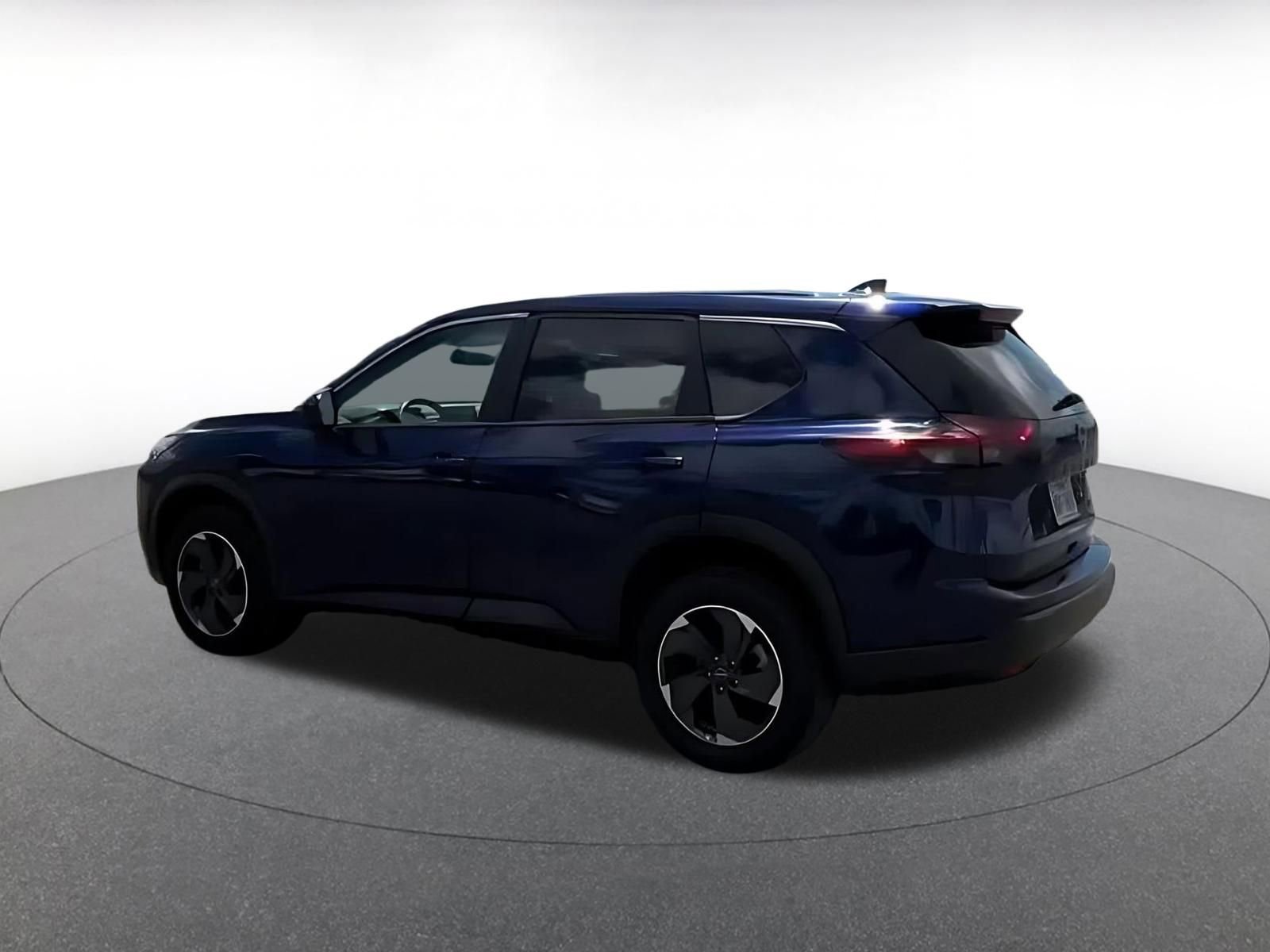 Used 2025 Nissan Rogue SV AWD/4WD image 11