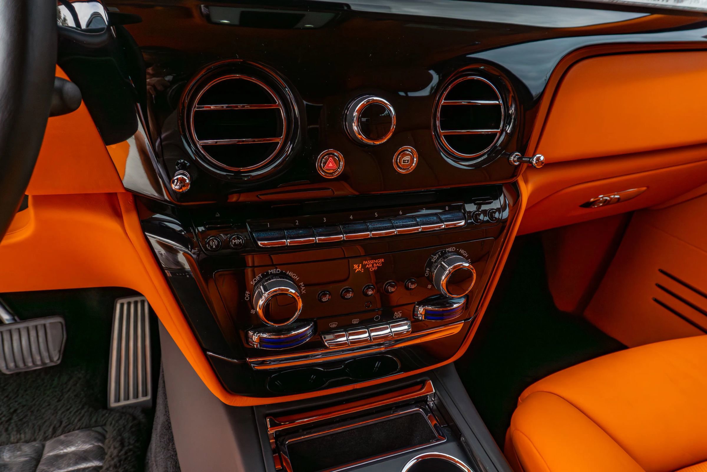 Used 2018 Rolls-Royce Phantom Sedan RWD image 73
