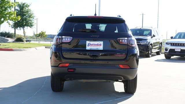 Used 2023 Jeep Compass Trailhawk image 8