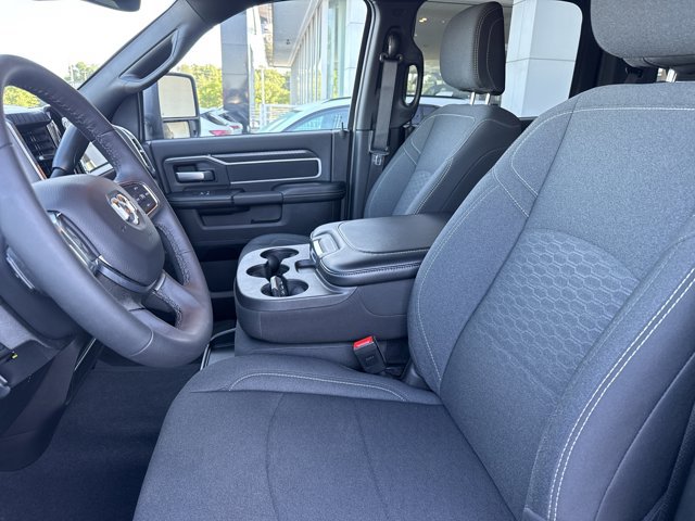 Used 2025 RAM 2500 Big Horn AWD/4WD image 4