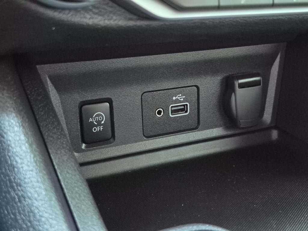 Used 2025 Nissan Sentra S FWD image 14