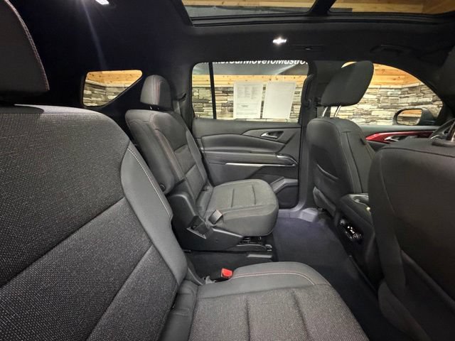 Used 2024 Chevrolet Traverse Z71 AWD/4WD image 34
