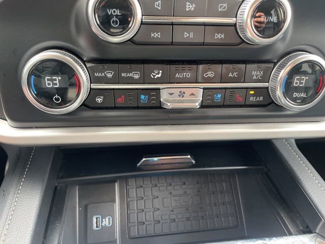 Used 2024 Ford Expedition Max XLT AWD/4WD image 30