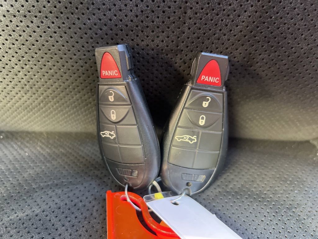 Used 2013 Dodge Challenger SRT8 w/ Harman Kardon Audio Group image 28