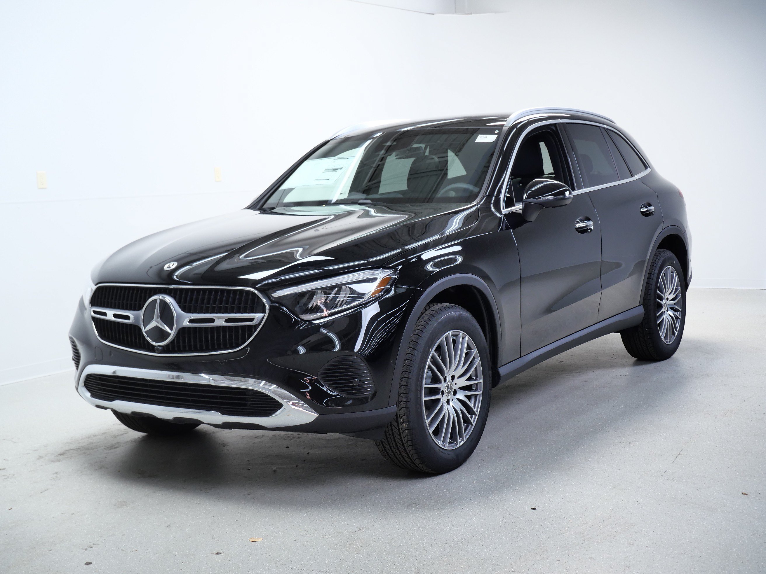 New 2026 Mercedes-Benz GLC 300 4MATIC image 5