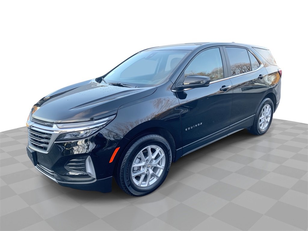 Used 2024 Chevrolet Equinox LT image 2