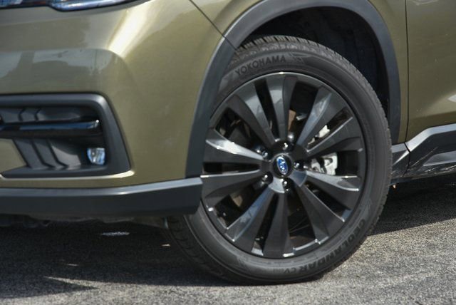 Used 2022 Subaru Ascent Onyx Edition image 2