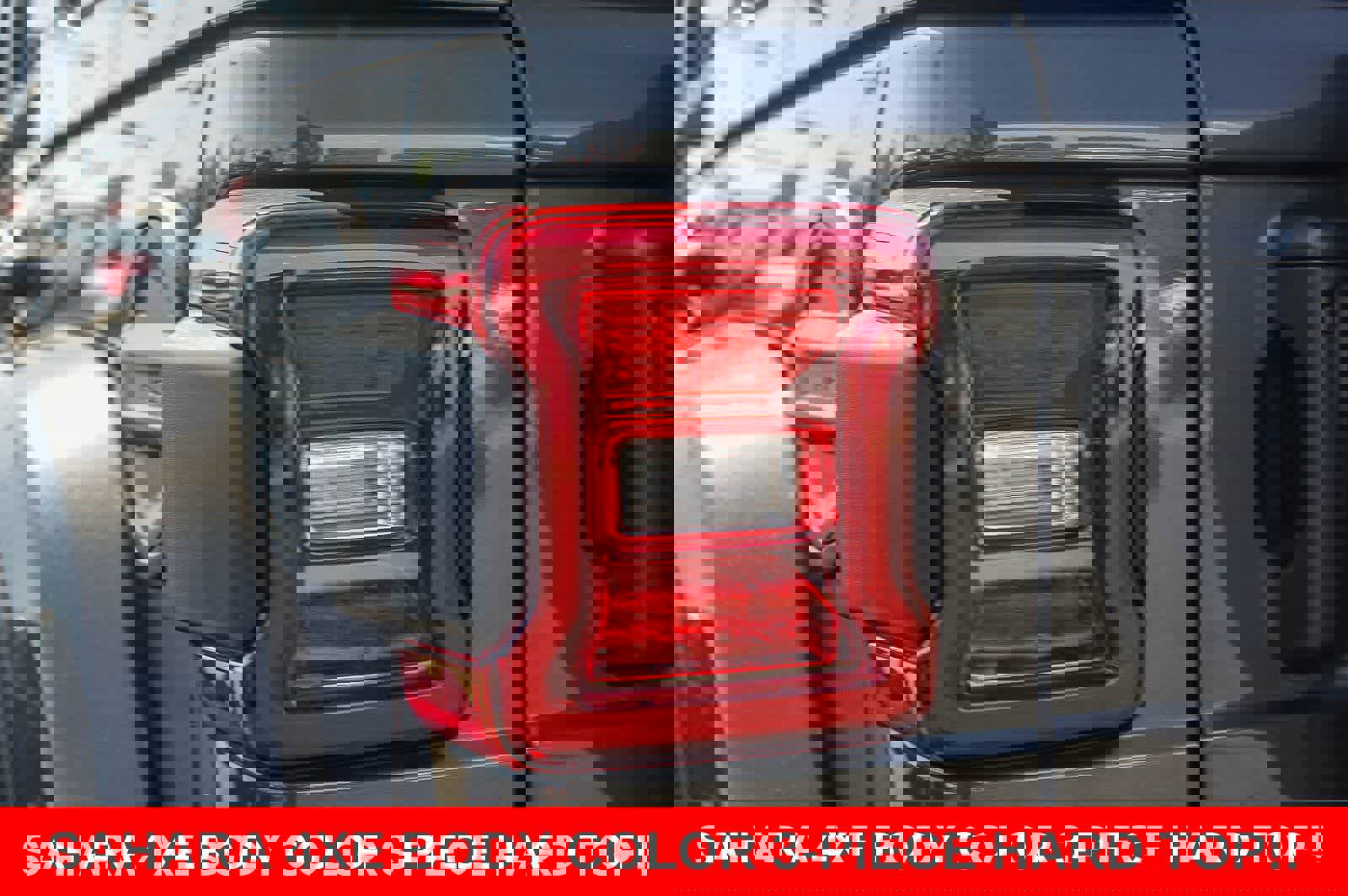 Used 2025 Jeep Wrangler Sahara image 7