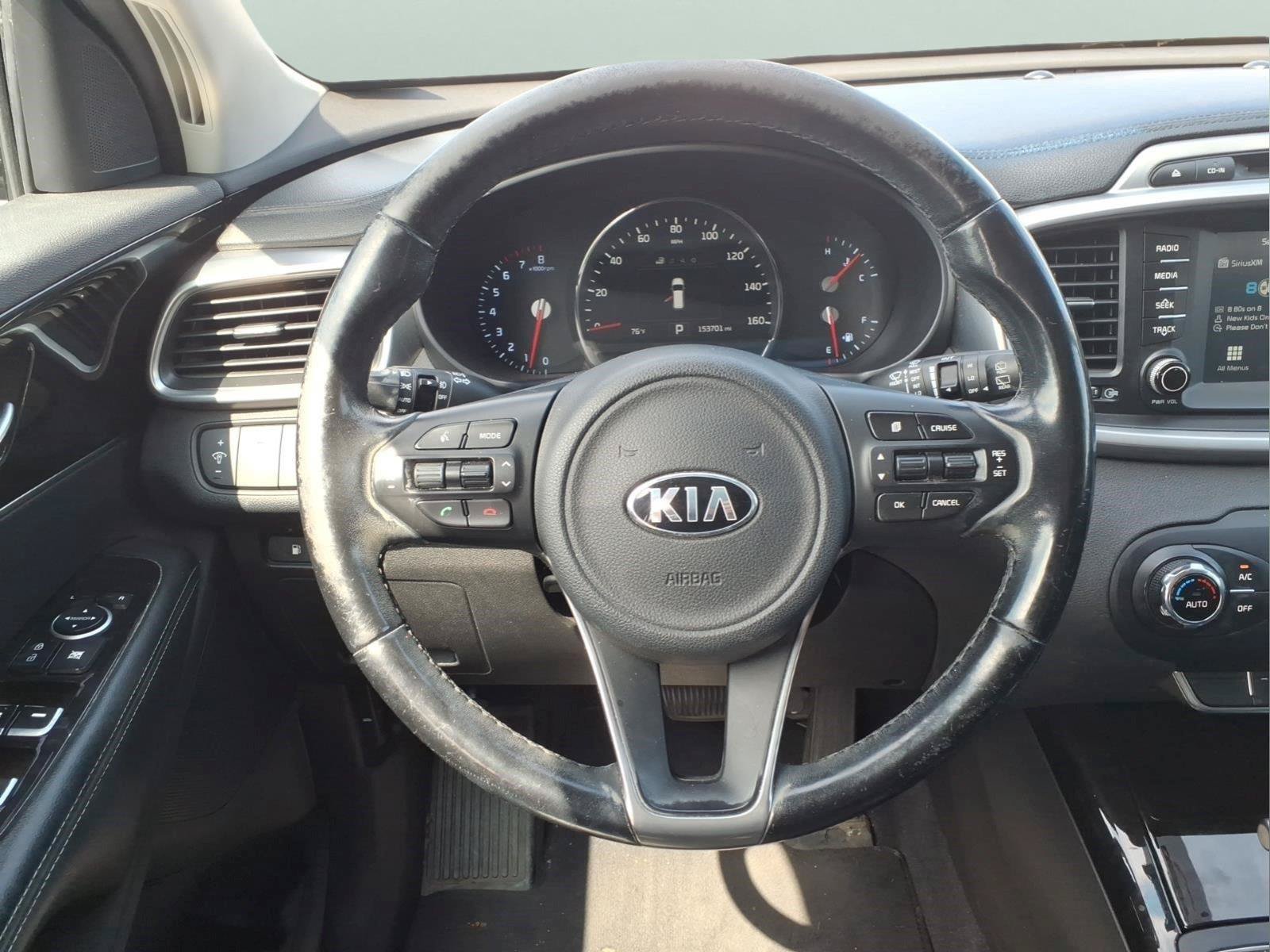 Used 2017 Kia Sorento EX AWD/4WD image 8