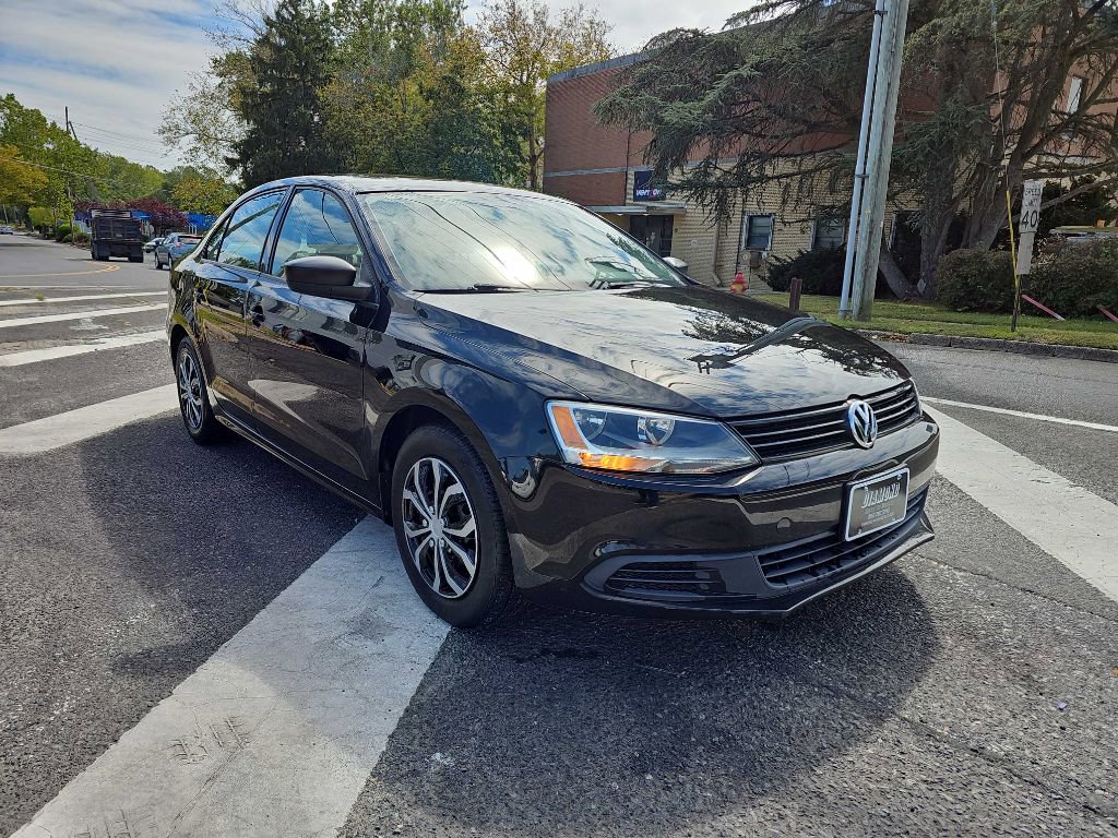 Used 2013 Volkswagen Jetta S image 3