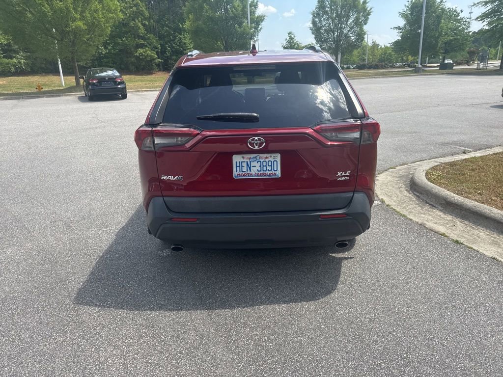 Used 2019 Toyota RAV4 XLE w/ Convenience Package AWD/4WD image 9