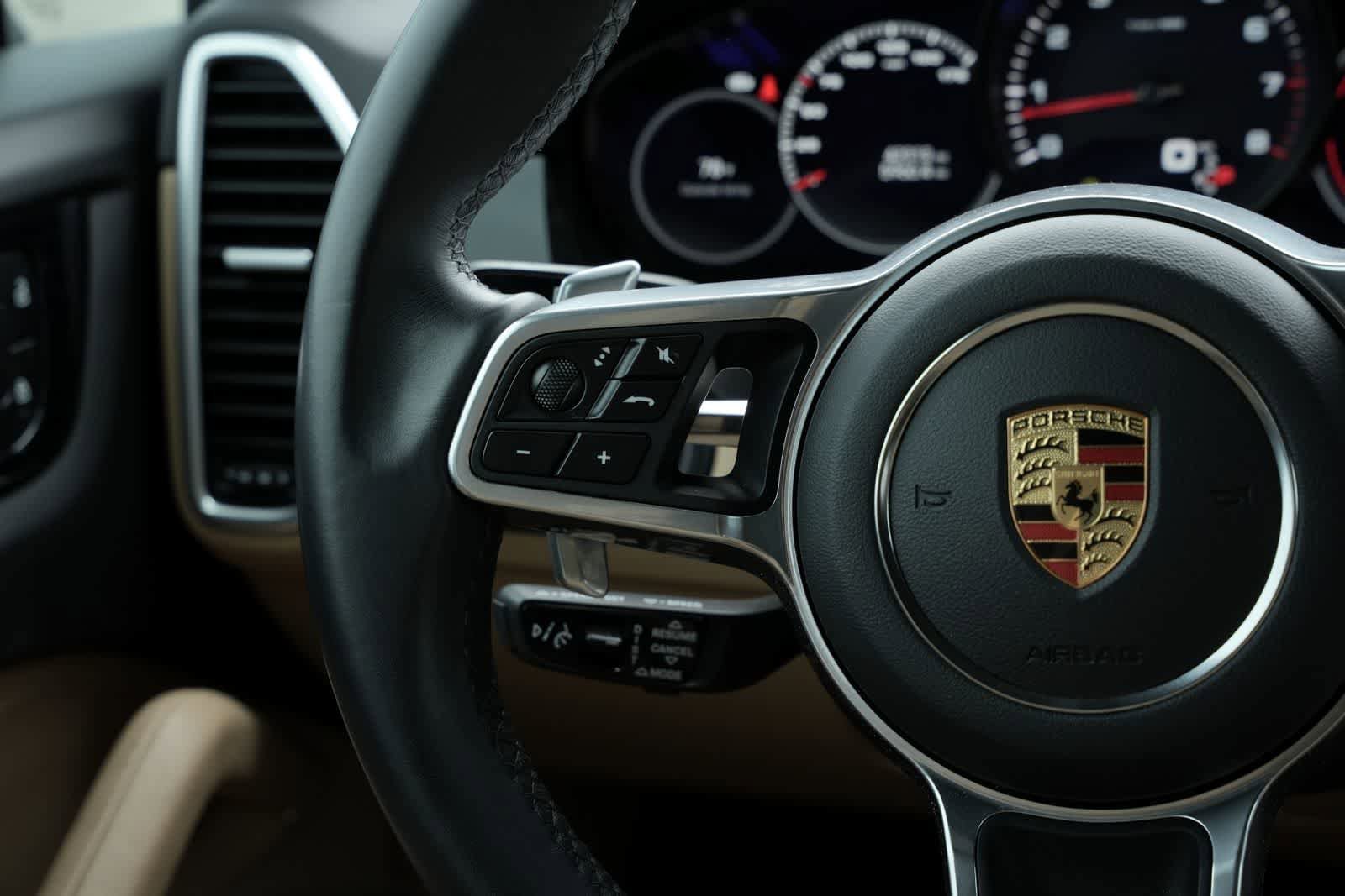 Used 2023 Porsche Cayenne Platinum Edition AWD/4WD image 9