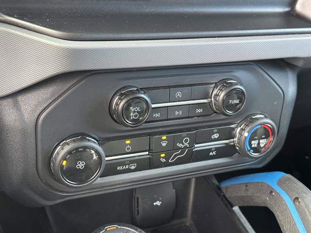 Used 2023 Ford Bronco Black Diamond image 18