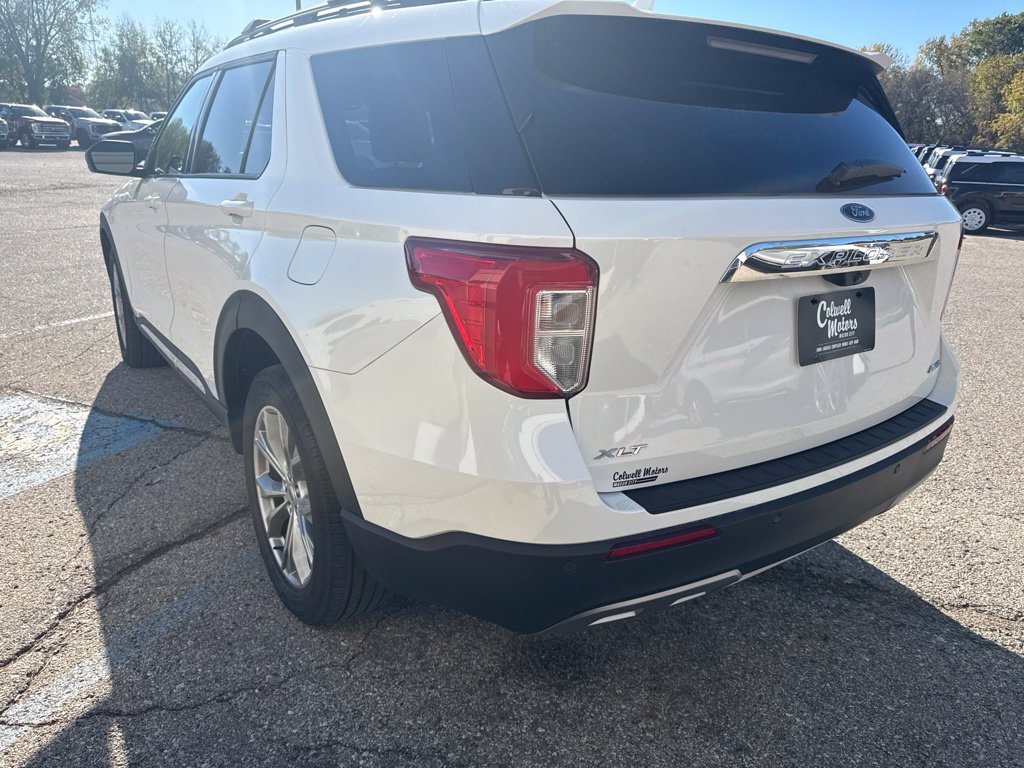 Certified 2023 Ford Explorer XLT w/ Equipment Group 202A AWD/4WD image 5
