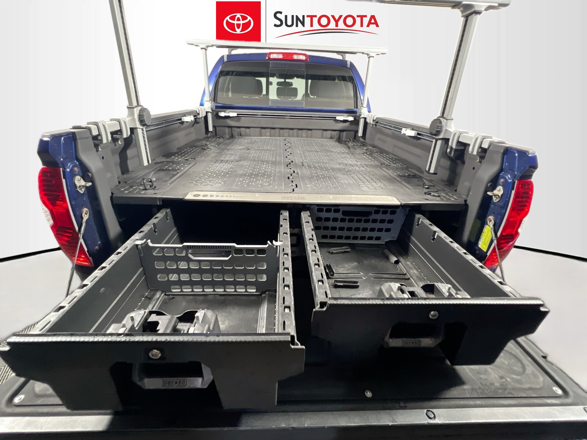 Used 2015 Toyota Tundra SR5 w/ TRD Off Road Package AWD/4WD image 36
